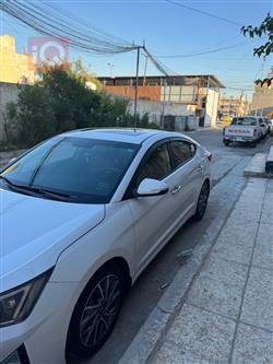 هیوندای ئەلەنترا